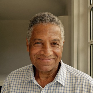 Portrait eines freundlichen Mannes um die 55